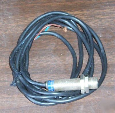 Telemecanique XSM12MA23U sensor