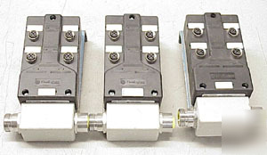 Lot 3 allen-bradley 1792D-4BV0D devicenet i/o block