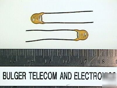 820PF 1000 volt ceramic radial capacitor <<lot of 2>>